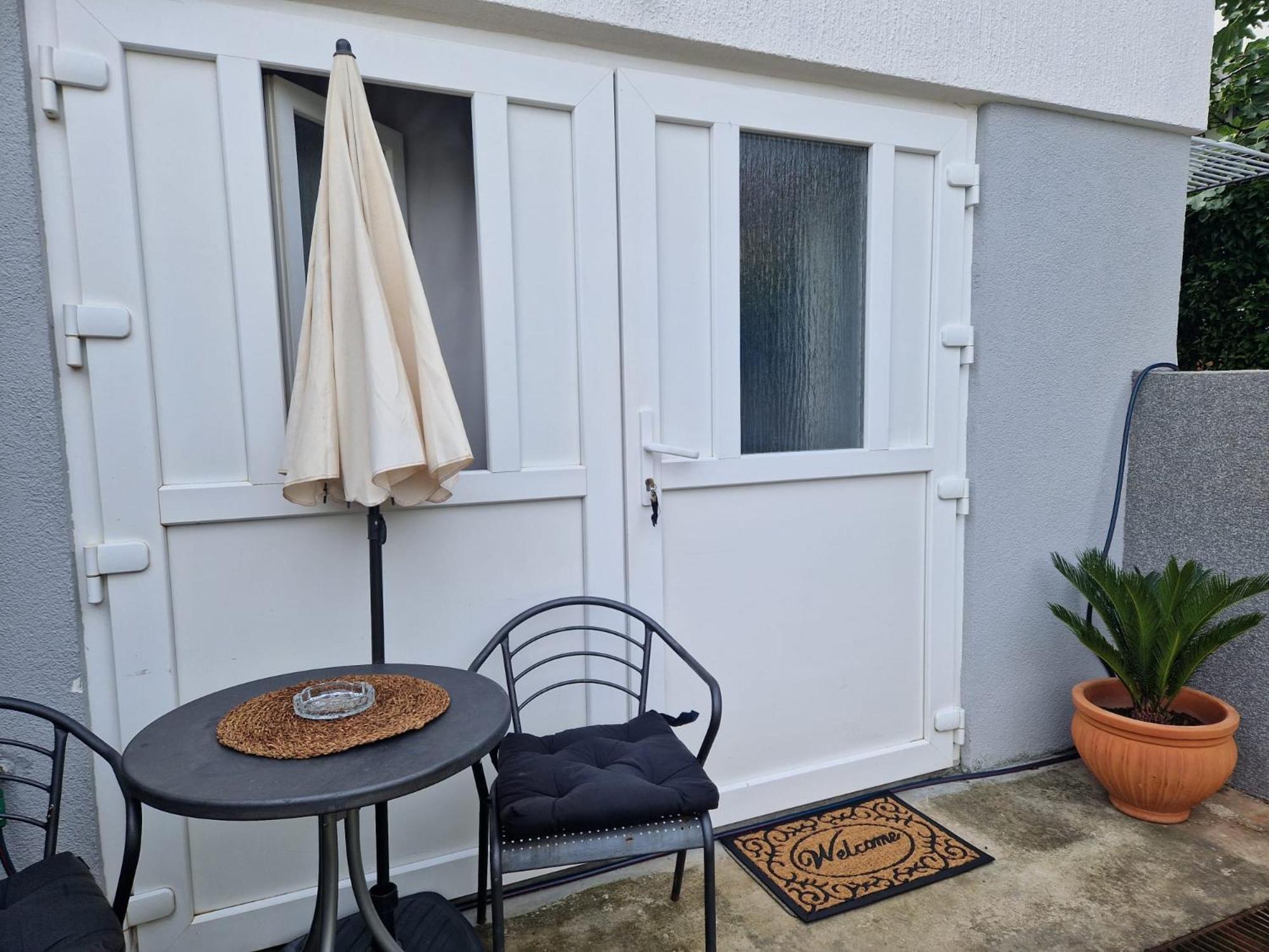 Apartments Luigi أوماغ الغرفة الصورة